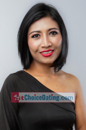 219770 - Ploychomphoo Age: 42 - Thailand